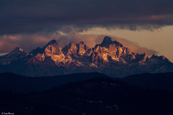 Picos de Europa desde Oviedo